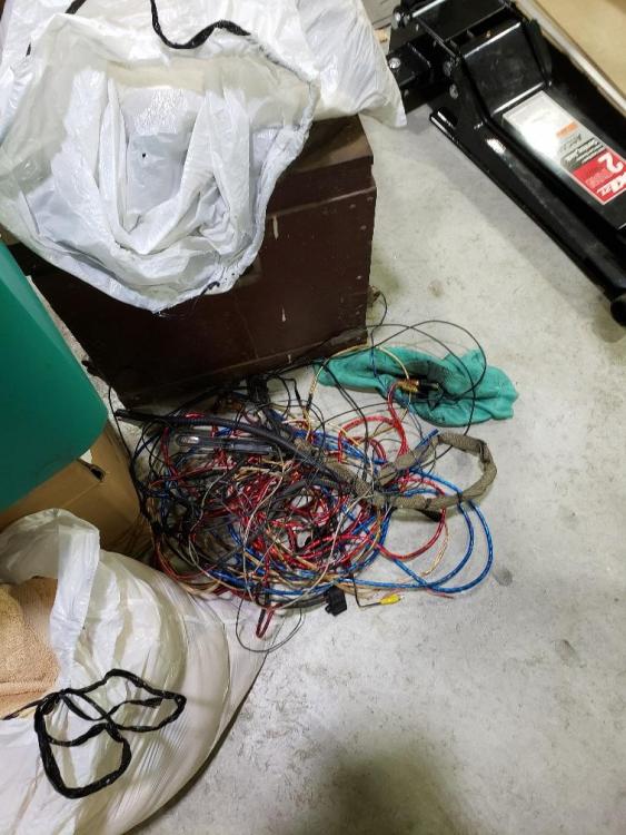 Wire mess.jpg